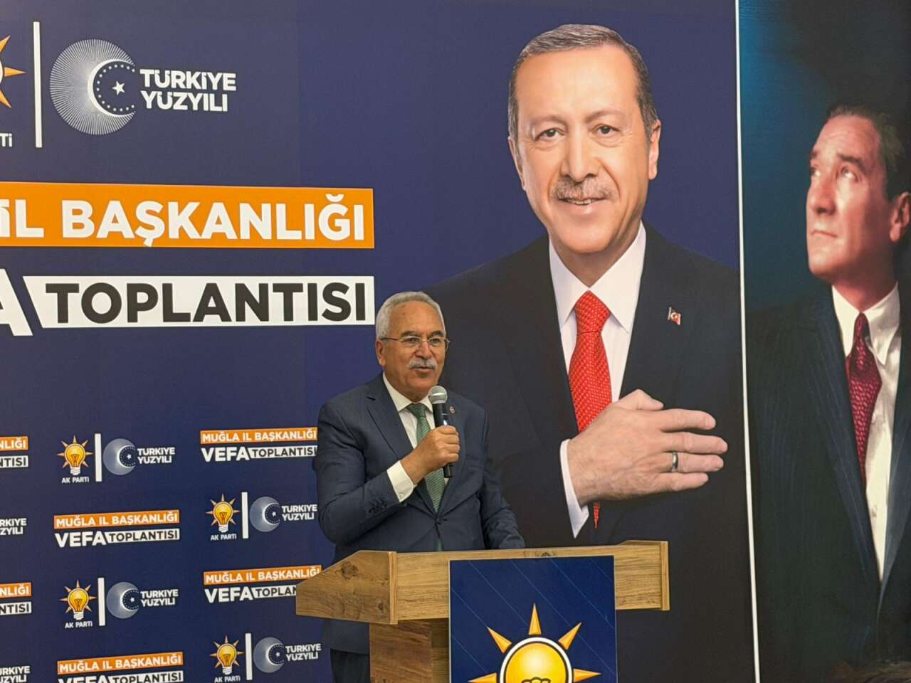 AK Parti Muğla’da Vefa Buluşması: “Geçmişine Sahip Çıkan Teşkilatlar Geleceğe Emin Adımlarla Yürür” 5